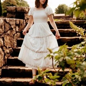 Rachel Zoe White Tiered Puff Sleeve Smocked Midi Dress Floral Ribbon Trim Size 6